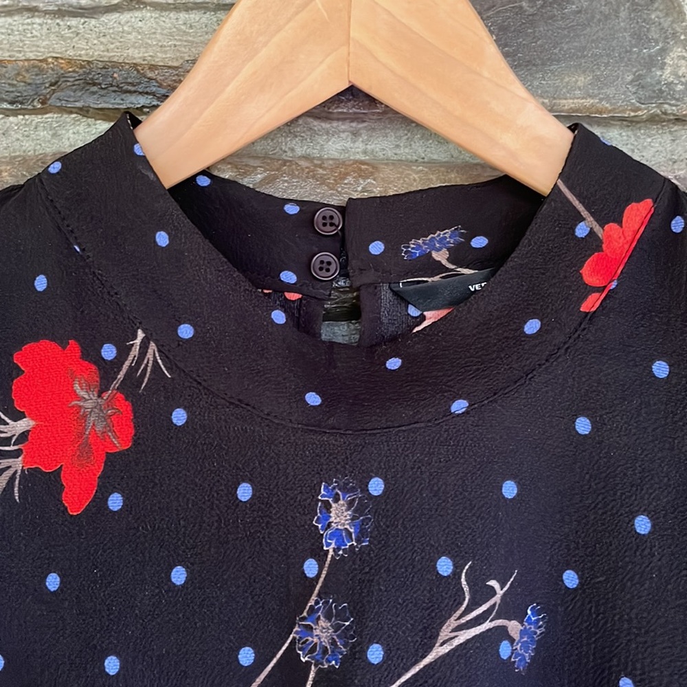 Blouse - Picture 2 of 4